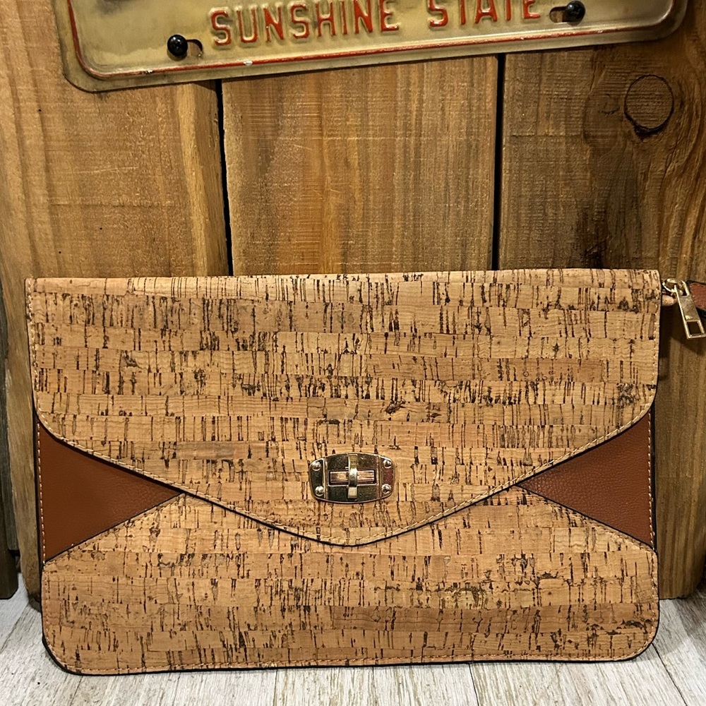 Women’s Clutch